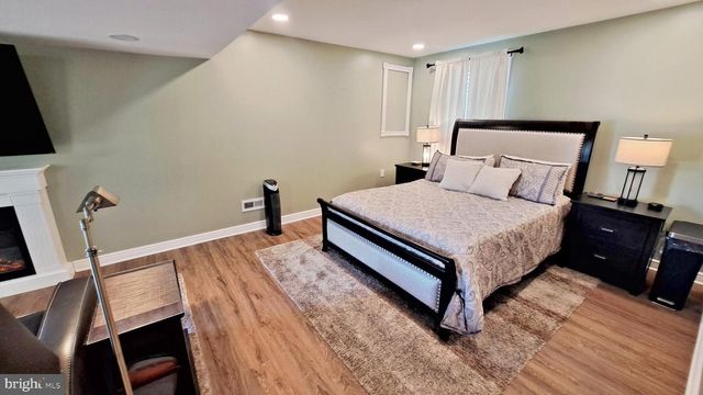 451 CLOVER LN, Hanover, PA 17331