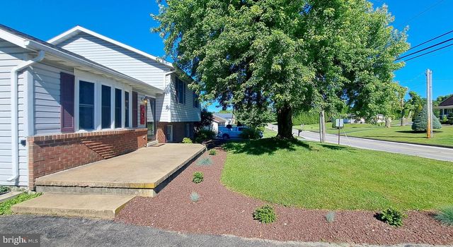 451 CLOVER LN, Hanover, PA 17331