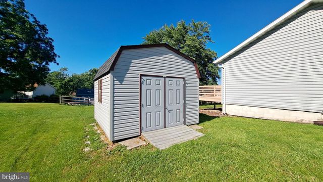 451 CLOVER LN, Hanover, PA 17331