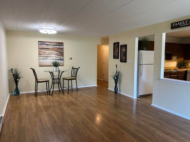 5321 Waterbury Drive 502, Crestwood, IL 60418