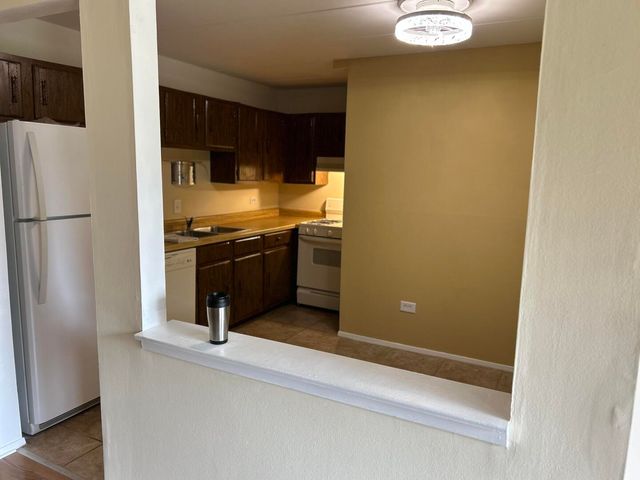 5321 Waterbury Drive 502, Crestwood, IL 60418