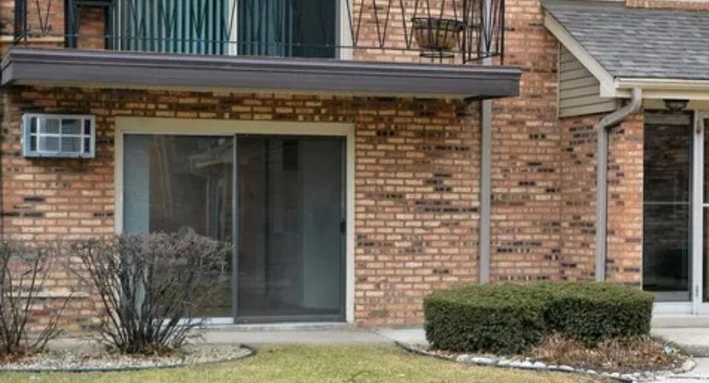 5321 Waterbury Drive 502, Crestwood, IL 60418