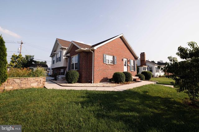 685 HAMILTON ST, Carlisle, PA 17013