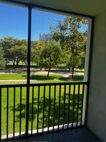 3475 N Country Club Drive 204, Aventura, FL 33180