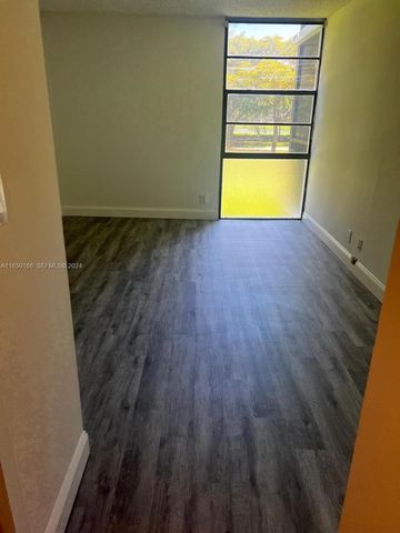 3475 N Country Club Drive 204, Aventura, FL 33180