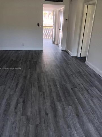 3475 N Country Club Drive 204, Aventura, FL 33180