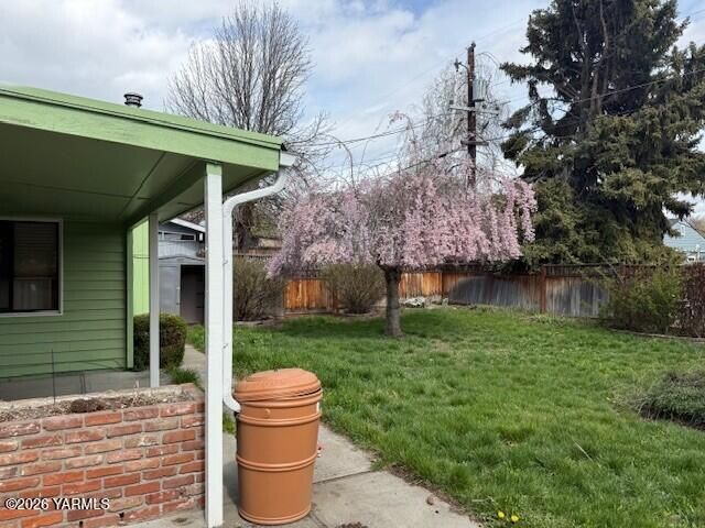 923 S Rose Pl, Yakima, WA 98902