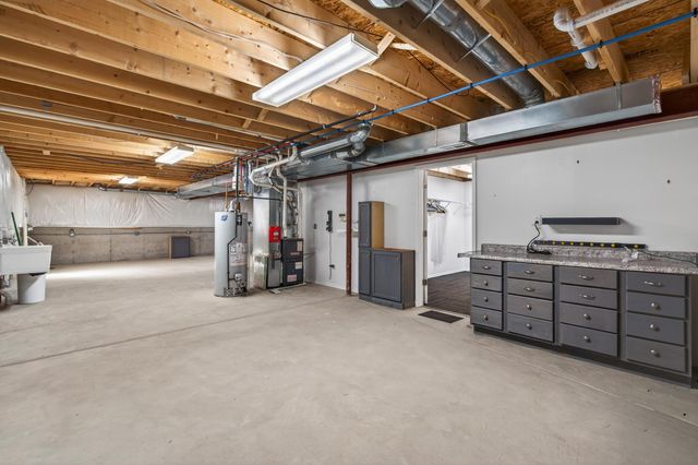 1669 Gossett Mill Avenue, Chesterton, IN 46304