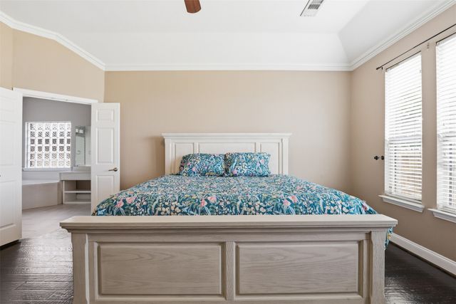 2451 Beachview Drive, Grand Prairie, TX 75054