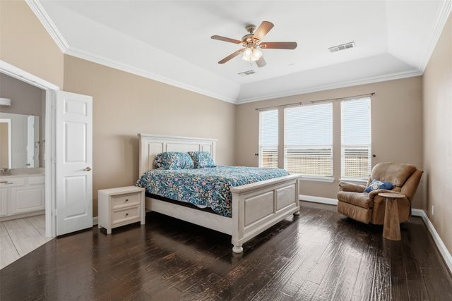 2451 Beachview Drive, Grand Prairie, TX 75054