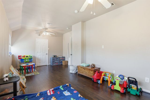 2451 Beachview Drive, Grand Prairie, TX 75054