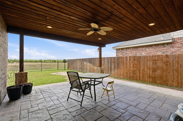 2451 Beachview Drive, Grand Prairie, TX 75054