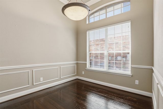 2451 Beachview Drive, Grand Prairie, TX 75054