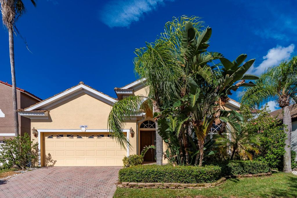 10639 HATTERAS DRIVE, Tampa, FL 33615