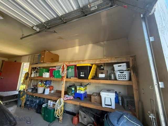 1611 6th, Walkerville, MT 59701