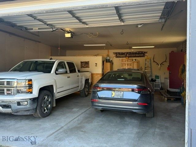 1611 6th, Walkerville, MT 59701