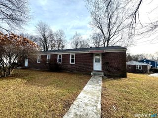 89 Campfield Drive, Fairfield, CT 06825