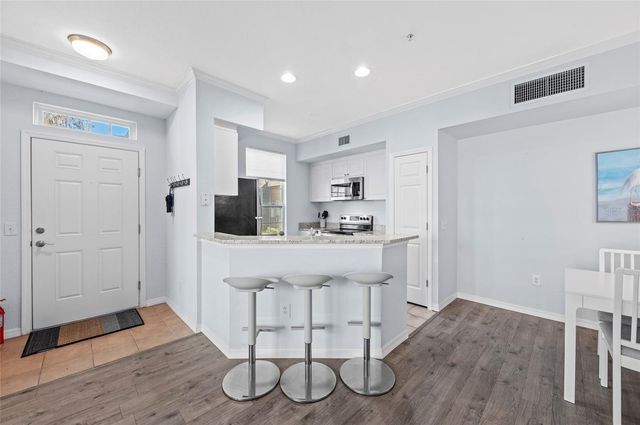 5621 BIDWELL PARKWAY 104, Sarasota, FL 34233