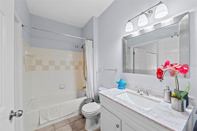 5621 BIDWELL PARKWAY 104, Sarasota, FL 34233