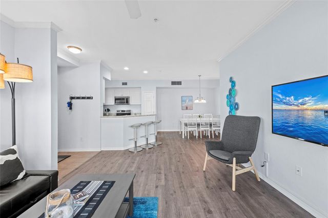 5621 BIDWELL PARKWAY 104, Sarasota, FL 34233