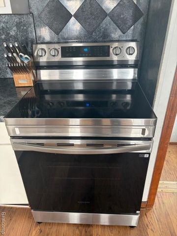 2970 Geneva Street, Dearborn, MI 48124