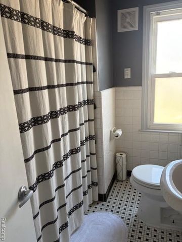 2970 Geneva Street, Dearborn, MI 48124