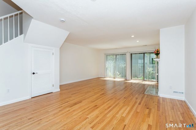 33 Strathmore Lane 33, Norwalk, CT 06880