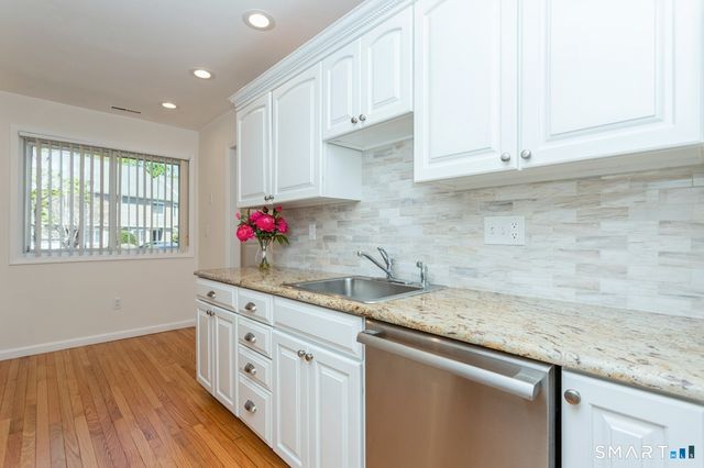 33 Strathmore Lane 33, Norwalk, CT 06880