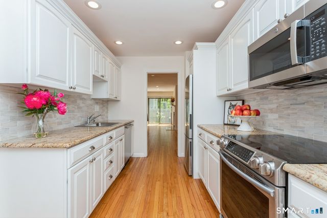 33 Strathmore Lane 33, Norwalk, CT 06880