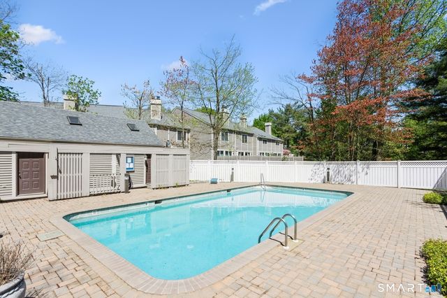33 Strathmore Lane 33, Norwalk, CT 06880