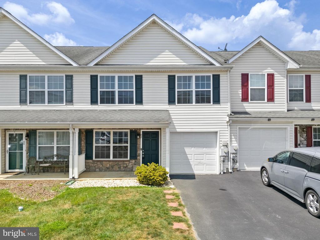 92 FUZZY TAIL DR, Ranson, WV 25438