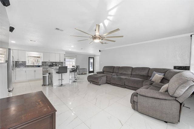 4051 SE 22ND AVENUE, Ocala, FL 34480