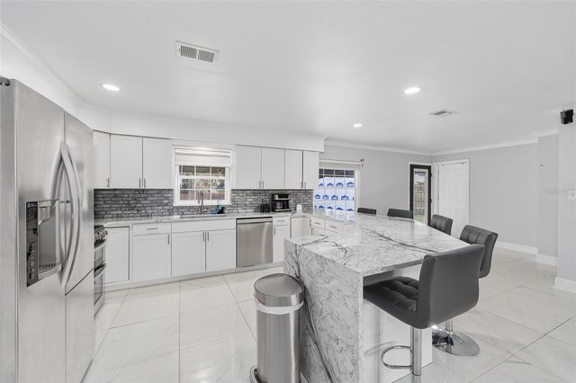 4051 SE 22ND AVENUE, Ocala, FL 34480