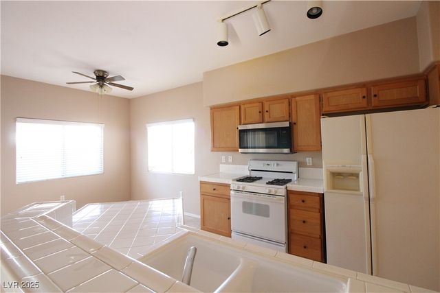 2100 Black Island Street 102, Las Vegas, NV 89128