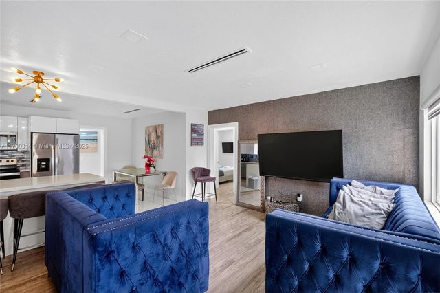 231 NW 44th St, Miami, FL 33127