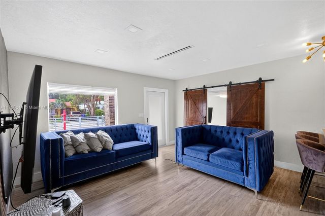 231 NW 44th St, Miami, FL 33127