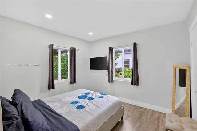 231 NW 44th St, Miami, FL 33127