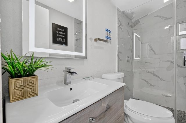 231 NW 44th St, Miami, FL 33127