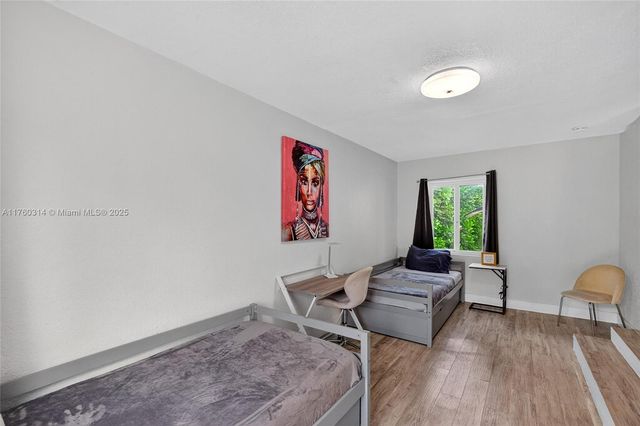 231 NW 44th St, Miami, FL 33127