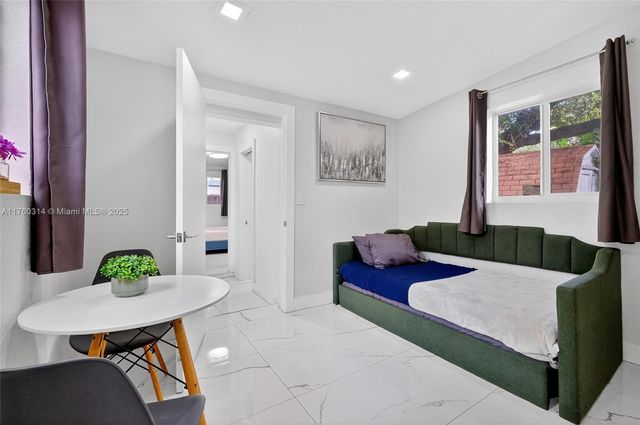 231 NW 44th St, Miami, FL 33127