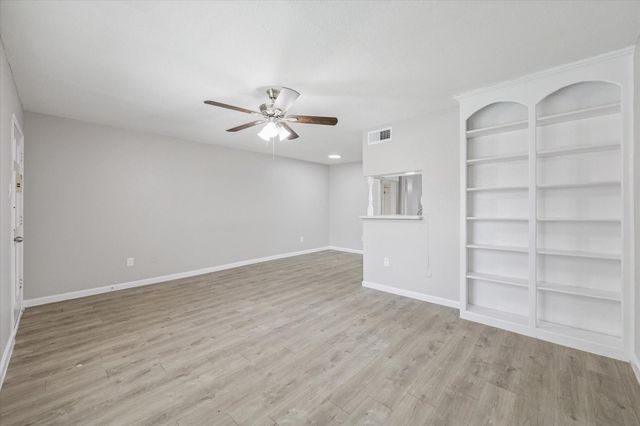 3800 Sherwood Lane 148, Houston, TX 77092