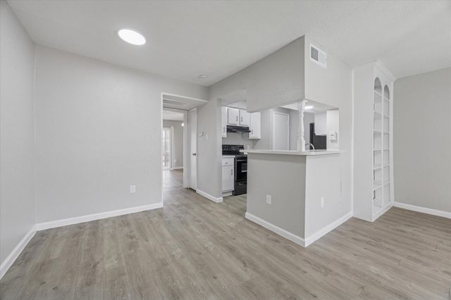 3800 Sherwood Lane 148, Houston, TX 77092