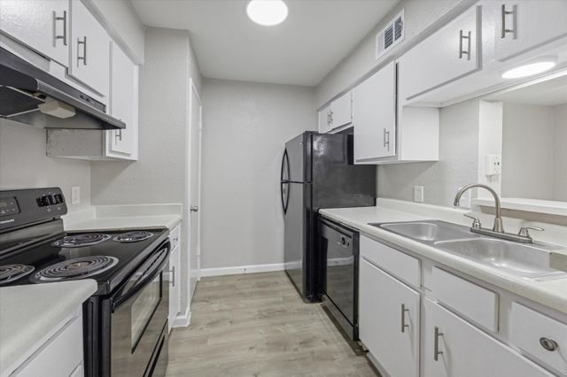 3800 Sherwood Lane 148, Houston, TX 77092