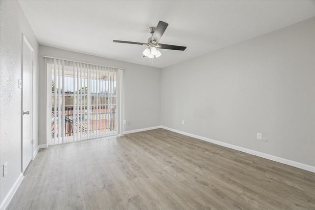 3800 Sherwood Lane 148, Houston, TX 77092