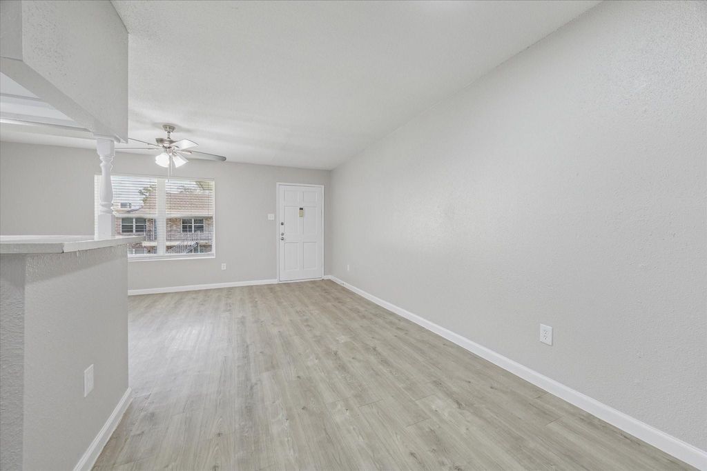 3800 Sherwood Lane 148, Houston, TX 77092
