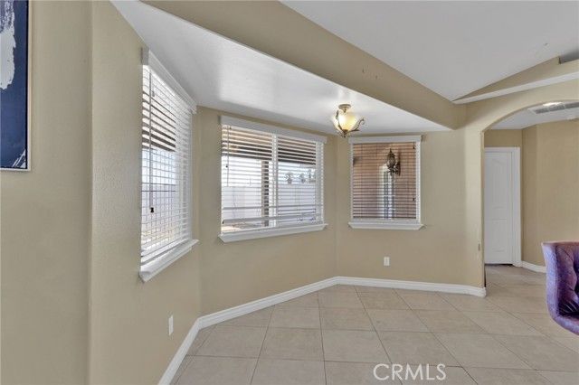 13597 Kiowa, Apple Valley, CA 92308