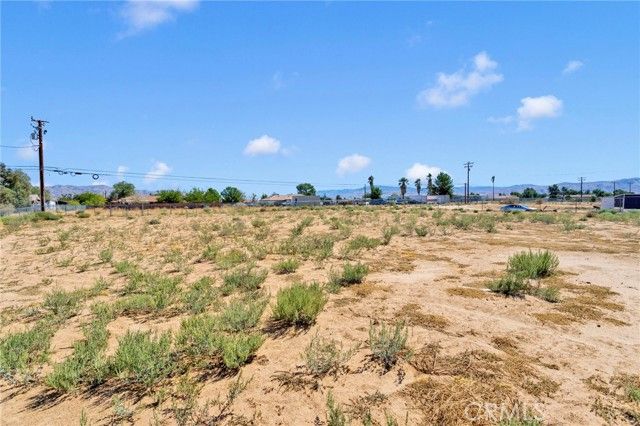 13597 Kiowa, Apple Valley, CA 92308