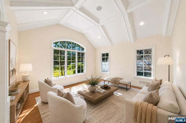 14 O Shaughnessy Lane, Closter, NJ 07624