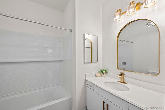 3537 El Rincon 259, San Diego, CA 92130