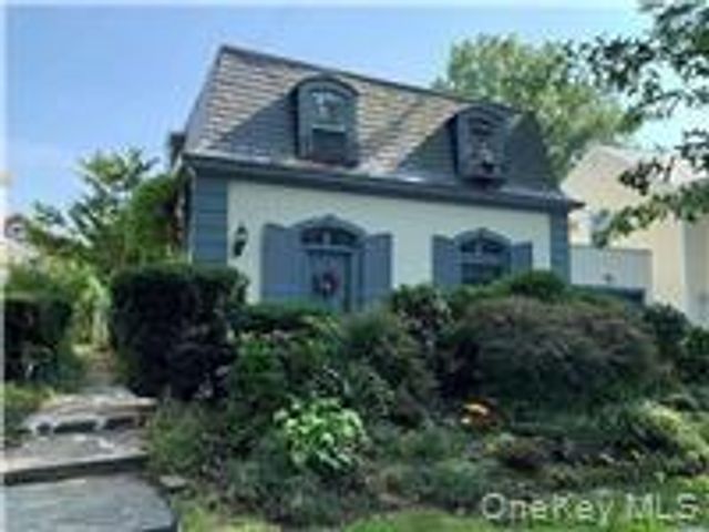 14214 Quince Avenue, Flushing, NY 11355